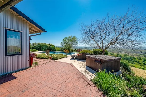 $1,850,000 | 5650 El Pharo Drive, Paso Robles, CA 93446