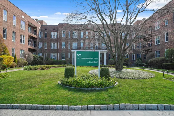 $395,000 | 101 Old Mamaroneck Road, Unit 2A7, White Plains, NY 10605