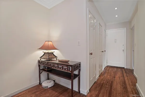 $395,000 | 101 Old Mamaroneck Road, Unit 2A7, White Plains, NY 10605