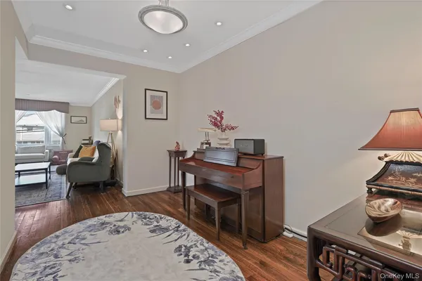 $395,000 | 101 Old Mamaroneck Road, Unit 2A7, White Plains, NY 10605