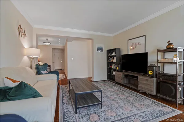 $395,000 | 101 Old Mamaroneck Road, Unit 2A7, White Plains, NY 10605