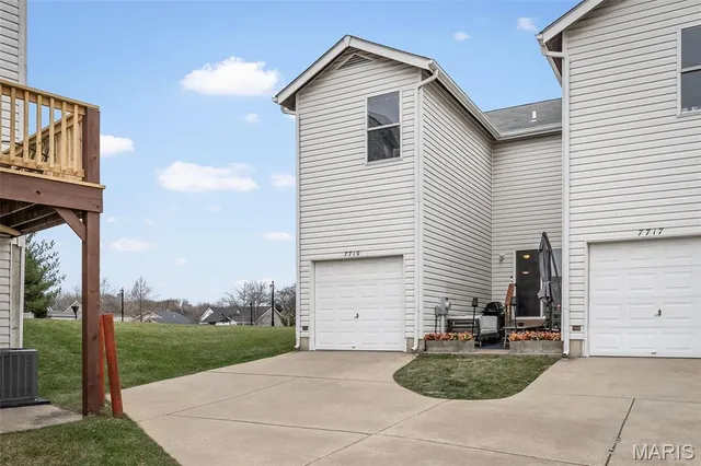 $239,900 | 7719 Boardwalk Tower Circle, O'Fallon, MO 63368