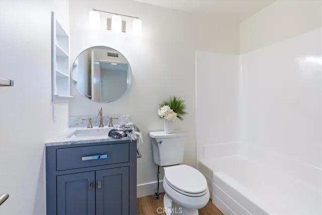 $1,149,888 | 4 Wintergreen, Unit 4, Irvine, CA 92604