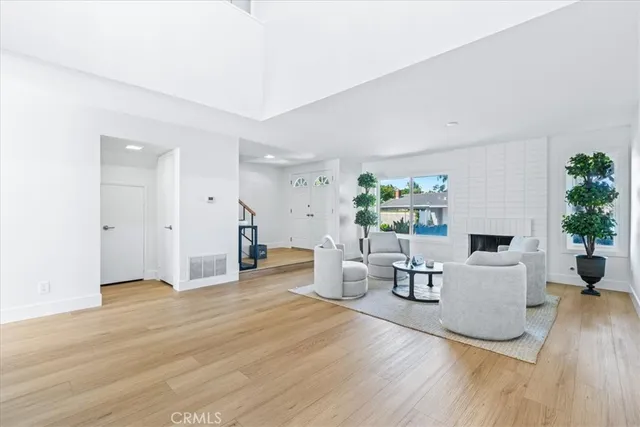 $1,149,888 | 4 Wintergreen, Unit 4, Irvine, CA 92604