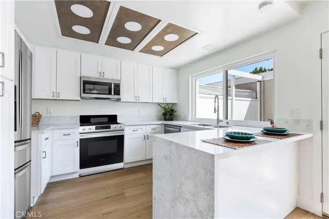 $1,149,888 | 4 Wintergreen, Unit 4, Irvine, CA 92604