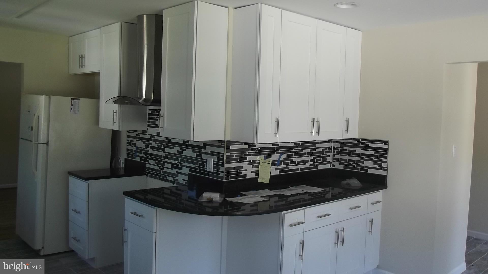 5213 Whitfield Chapel Road Lanham, MD 20706 - Photo 3 of 19 Interior (General)