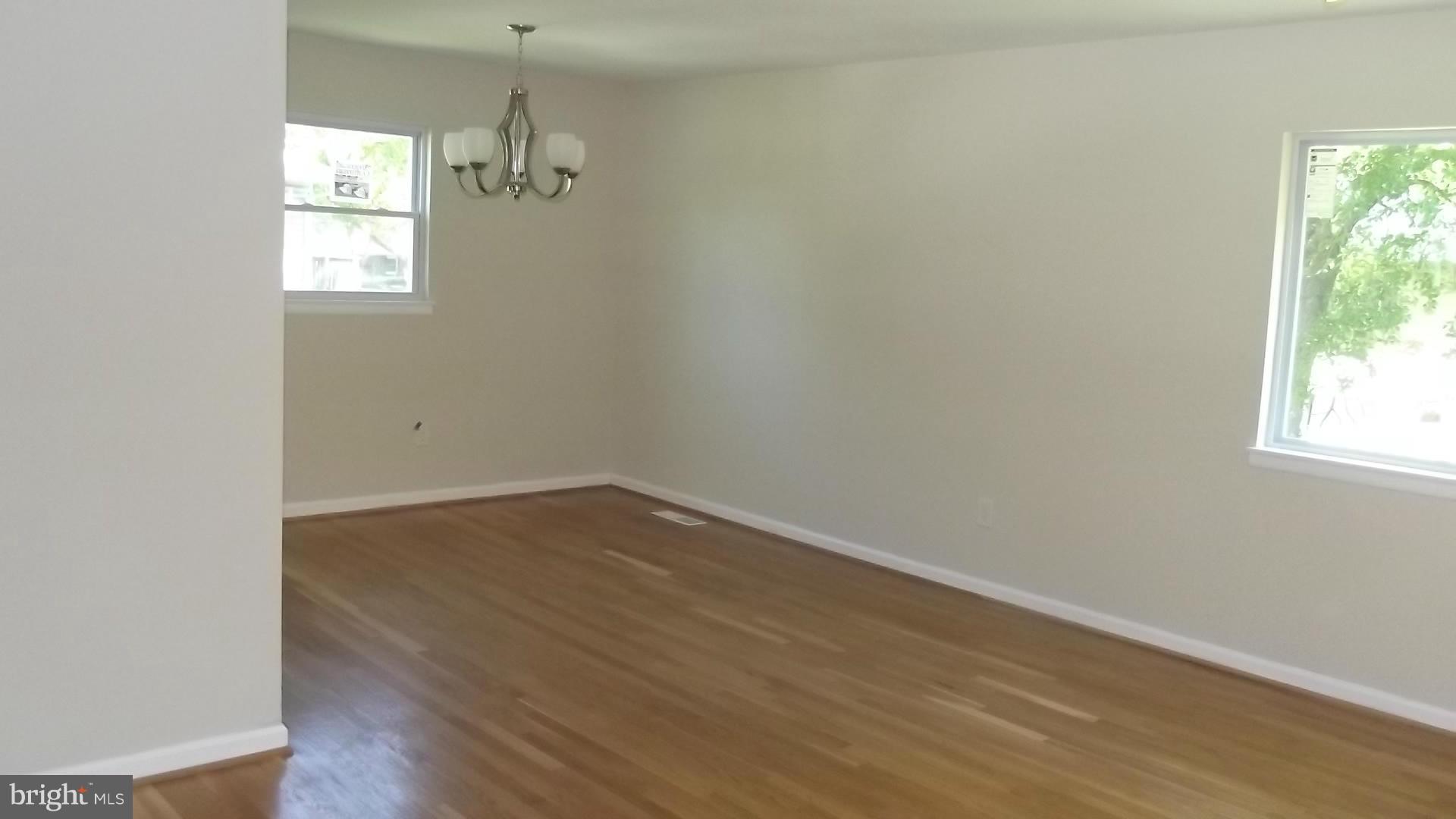 5213 Whitfield Chapel Road Lanham, MD 20706 - Photo 4 of 19 Dining Room