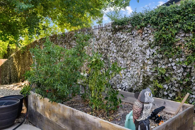 $575,000 | 260 Flower Drive, Folsom, CA 95630