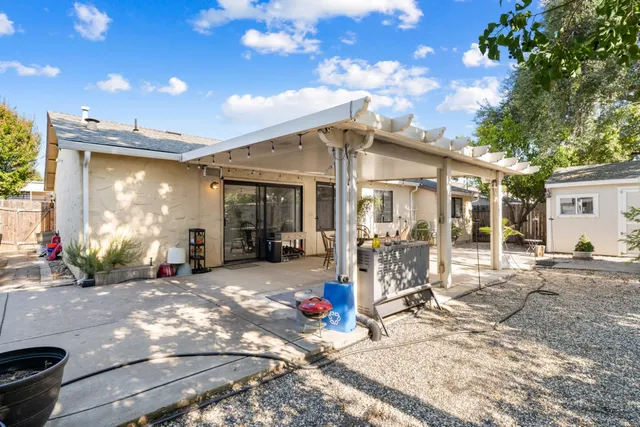 $575,000 | 260 Flower Drive, Folsom, CA 95630