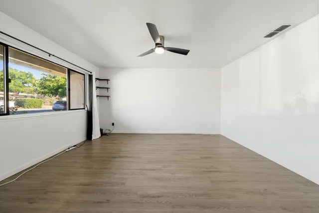 $575,000 | 260 Flower Drive, Folsom, CA 95630