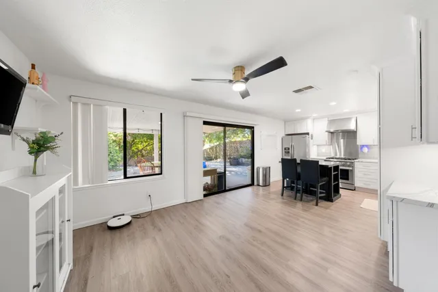 $575,000 | 260 Flower Drive, Folsom, CA 95630