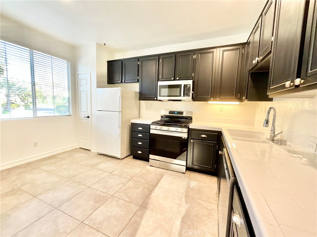 26 Proclamation Way Irvine, CA 92602 - Photo 38 of 48