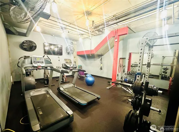 $299,900 | 2440 Western Avenue, Unit 602, Seattle, WA 98121