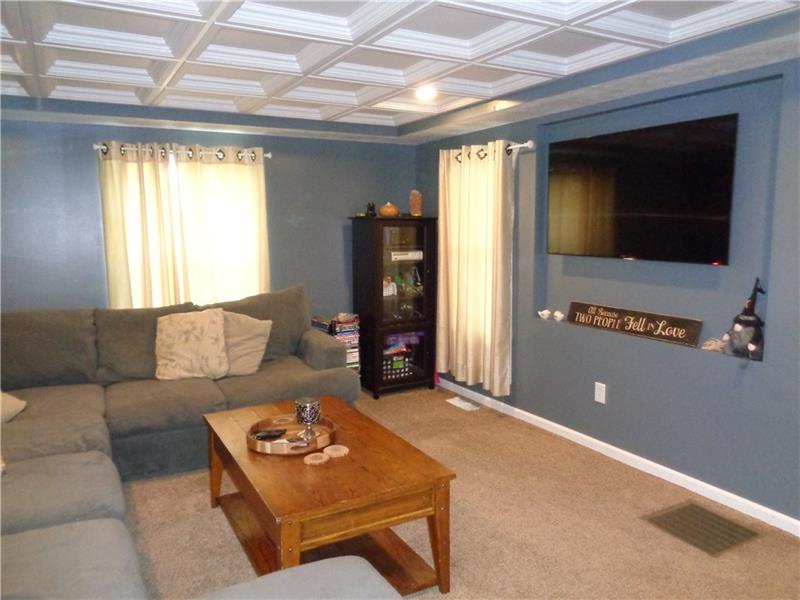 41 Broad Street Transfer, PA 16154 - Photo 7 of 21