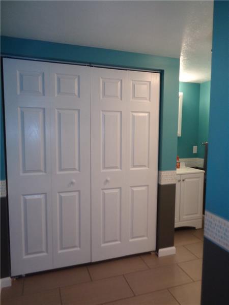 41 Broad Street Transfer, PA 16154 - Photo 9 of 21