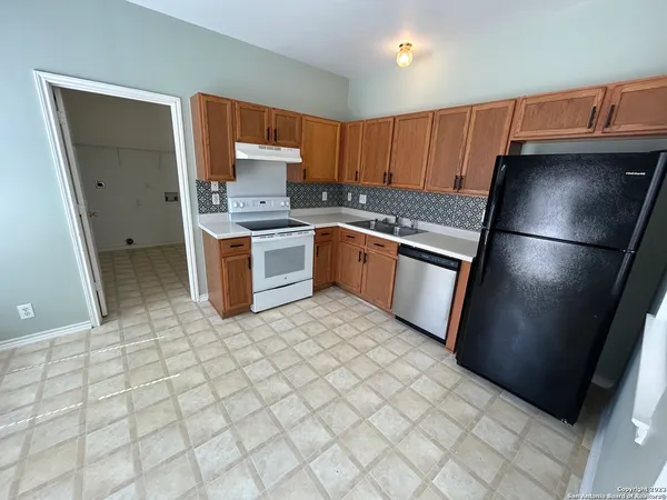 $2,250 | 166 Red Hawk Ridge, San Antonio, TX 78258