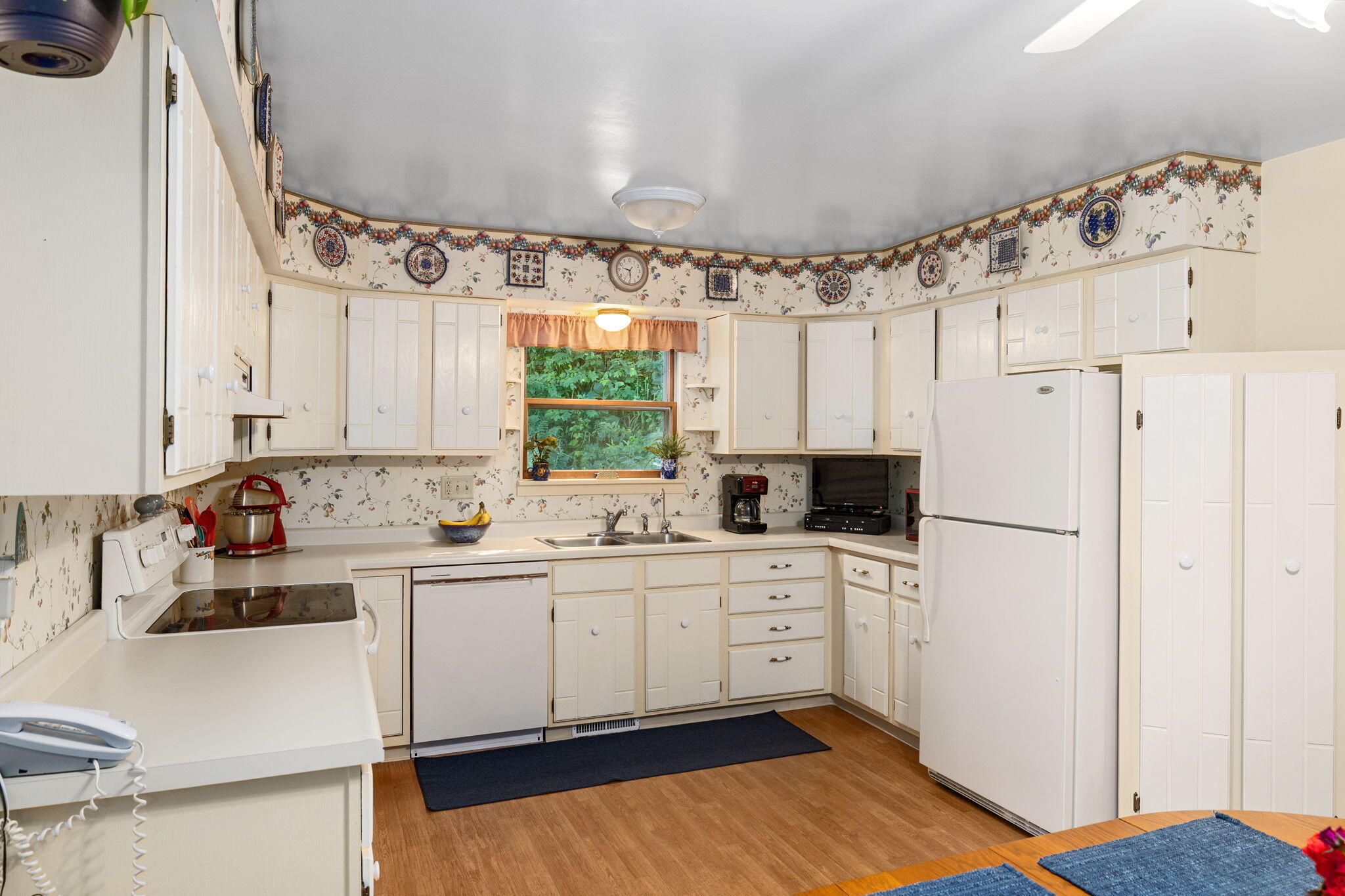 W5751 Koss Road Onalaska, WI 54650 - Photo 8 of 31 Kitchen
