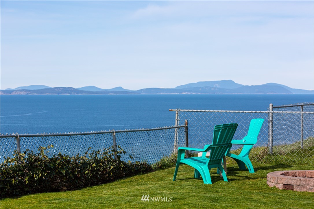 1943 West Beach Road Oak Harbor, WA 98277 - Photo 3 of 39 Gallery Image 3