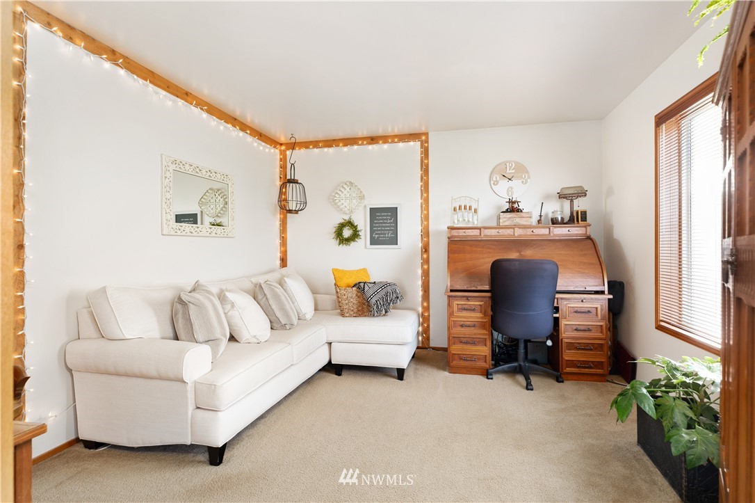 1943 West Beach Road Oak Harbor, WA 98277 - Photo 22 of 39 Gallery Image 22