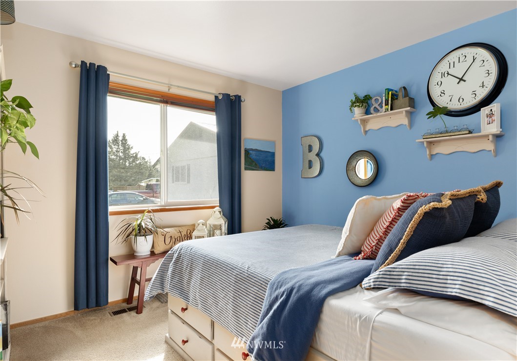 1943 West Beach Road Oak Harbor, WA 98277 - Photo 27 of 39 Gallery Image 27