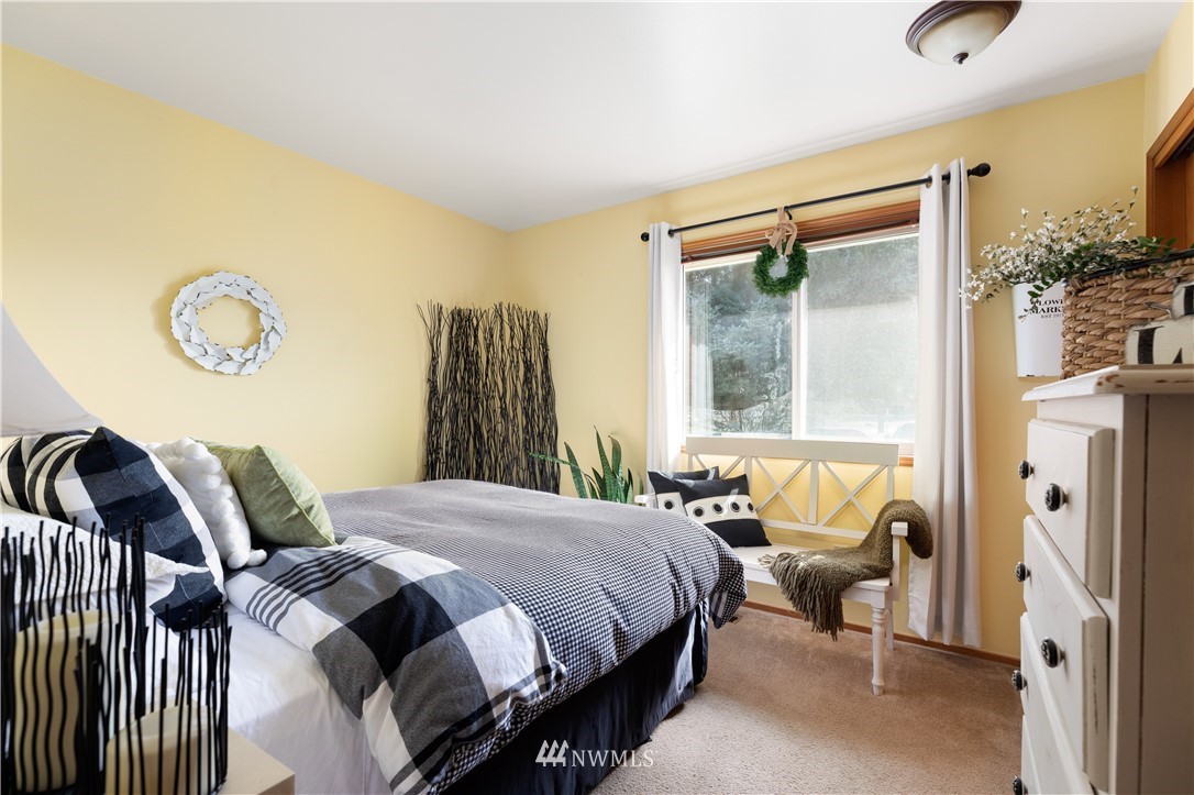 1943 West Beach Road Oak Harbor, WA 98277 - Photo 30 of 39 Gallery Image 30