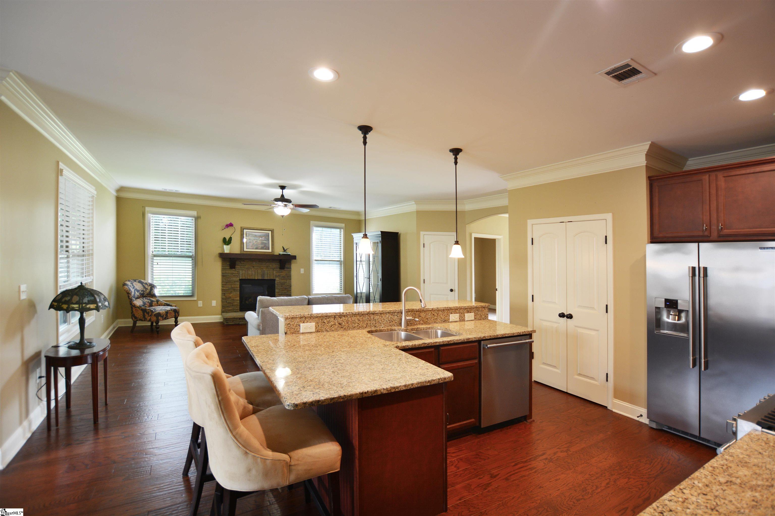 719 Wynborne Lane Moore, SC 29369 - Photo 6 of 48