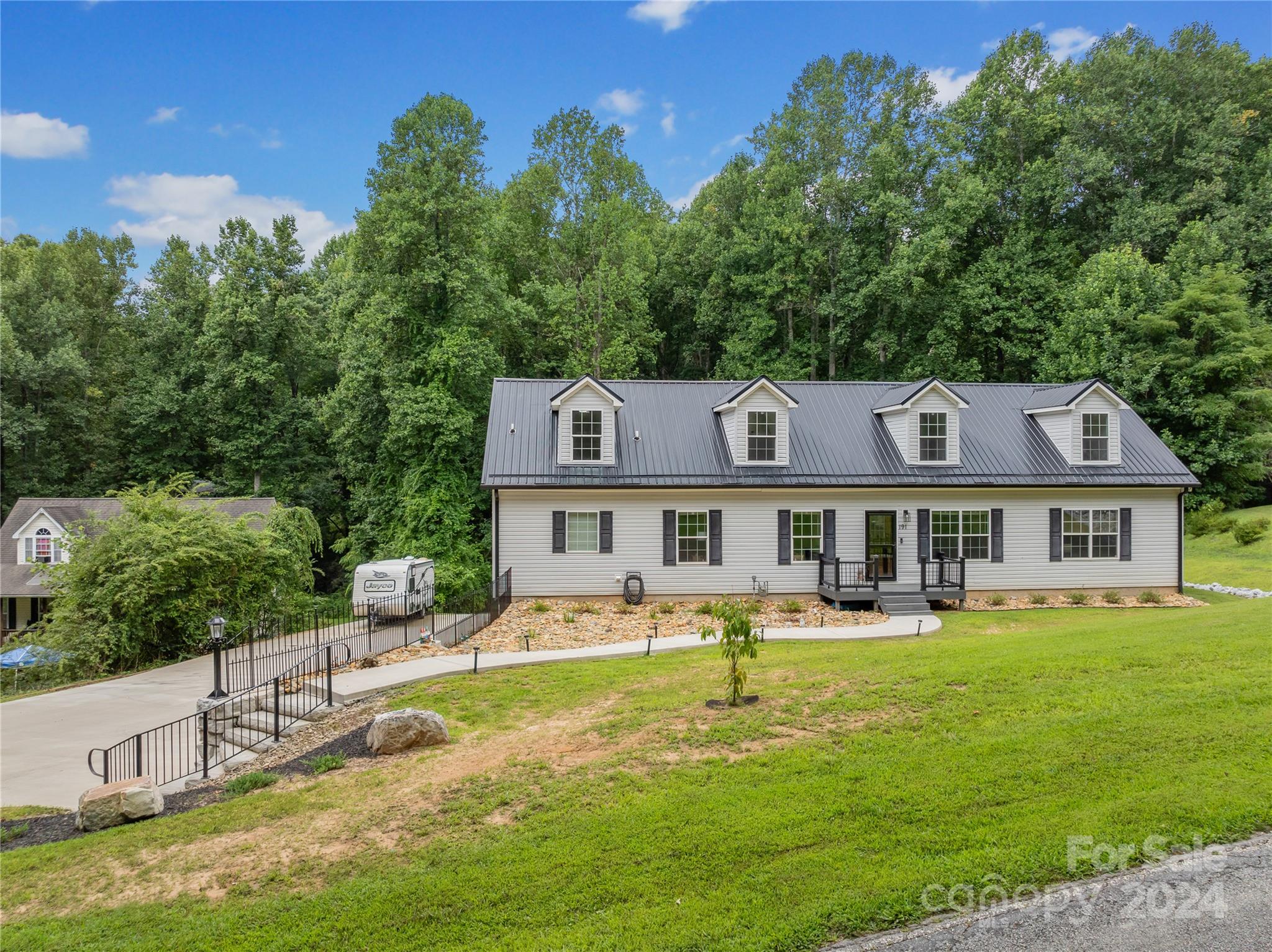191 Glazener Road Brevard, NC 28712 - Photo 2 of 48 Gallery Image 2