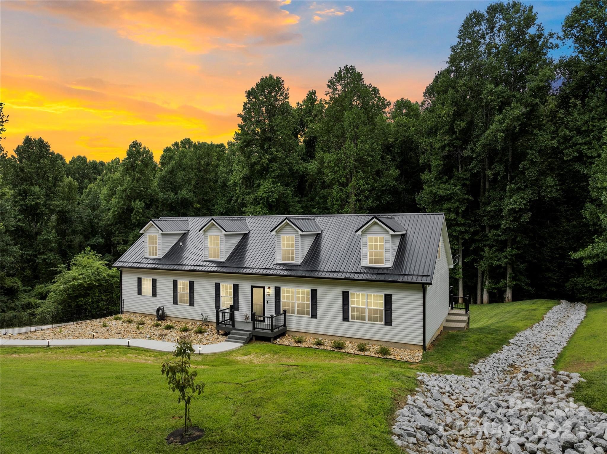 191 Glazener Road Brevard, NC 28712 - Photo 3 of 48 Gallery Image 3