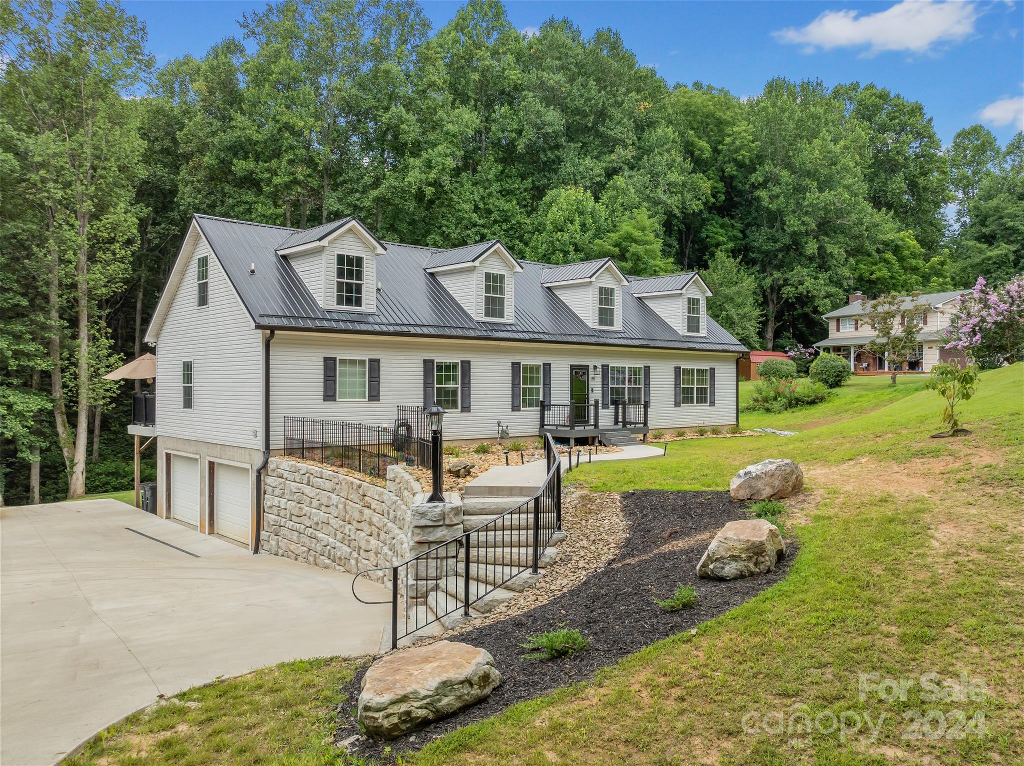 191 Glazener Road Brevard, NC 28712 - Photo 5 of 48 Gallery Image 5