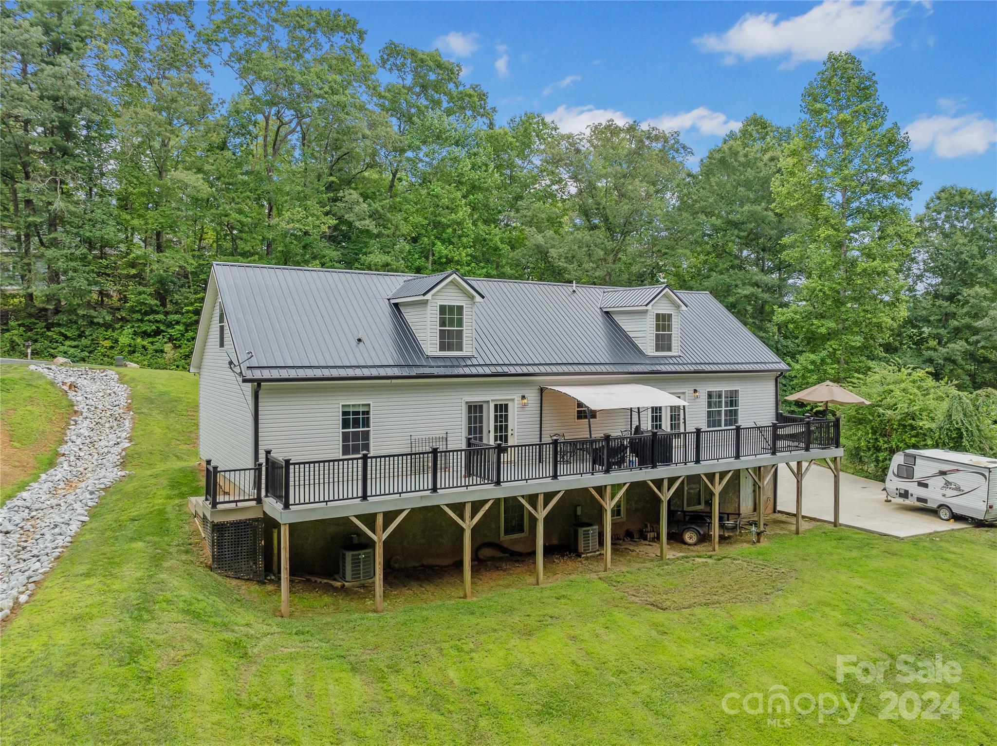 191 Glazener Road Brevard, NC 28712 - Photo 7 of 48 Gallery Image 7