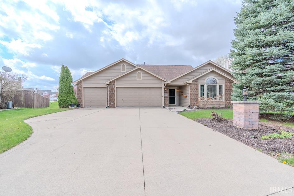 14831 Bitternut Lane Fort Wayne, IN 46814 - Photo 1 of 26