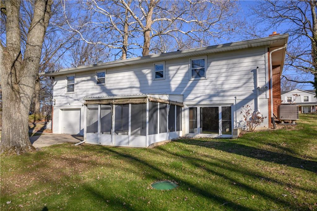8314 North Payne Road Indianapolis, IN 46268 - Photo 6 of 42 Gallery Image 6