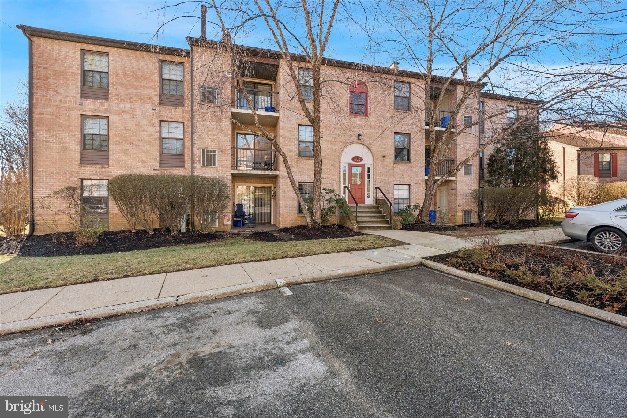 612 Washington Place, Unit 12 Chesterbrook, PA 19087 - Photo 2 of 15