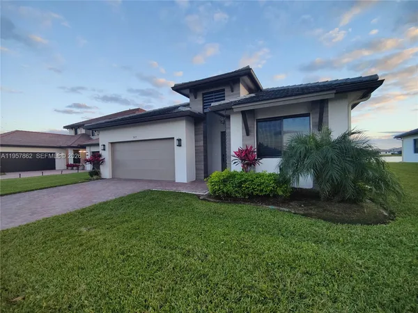 $3,500 | 5077 Gambero Way, Unit 5077, Immokalee, FL 34142