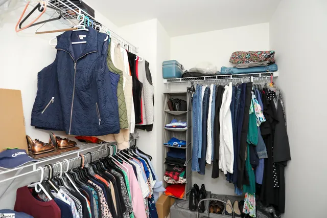 $365,000 | 111 Kingsdale Court, Simpsonville, SC 29680