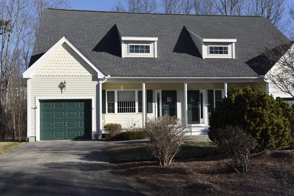 $449,900 | 11 Royal Lane, Raymond, NH 03077