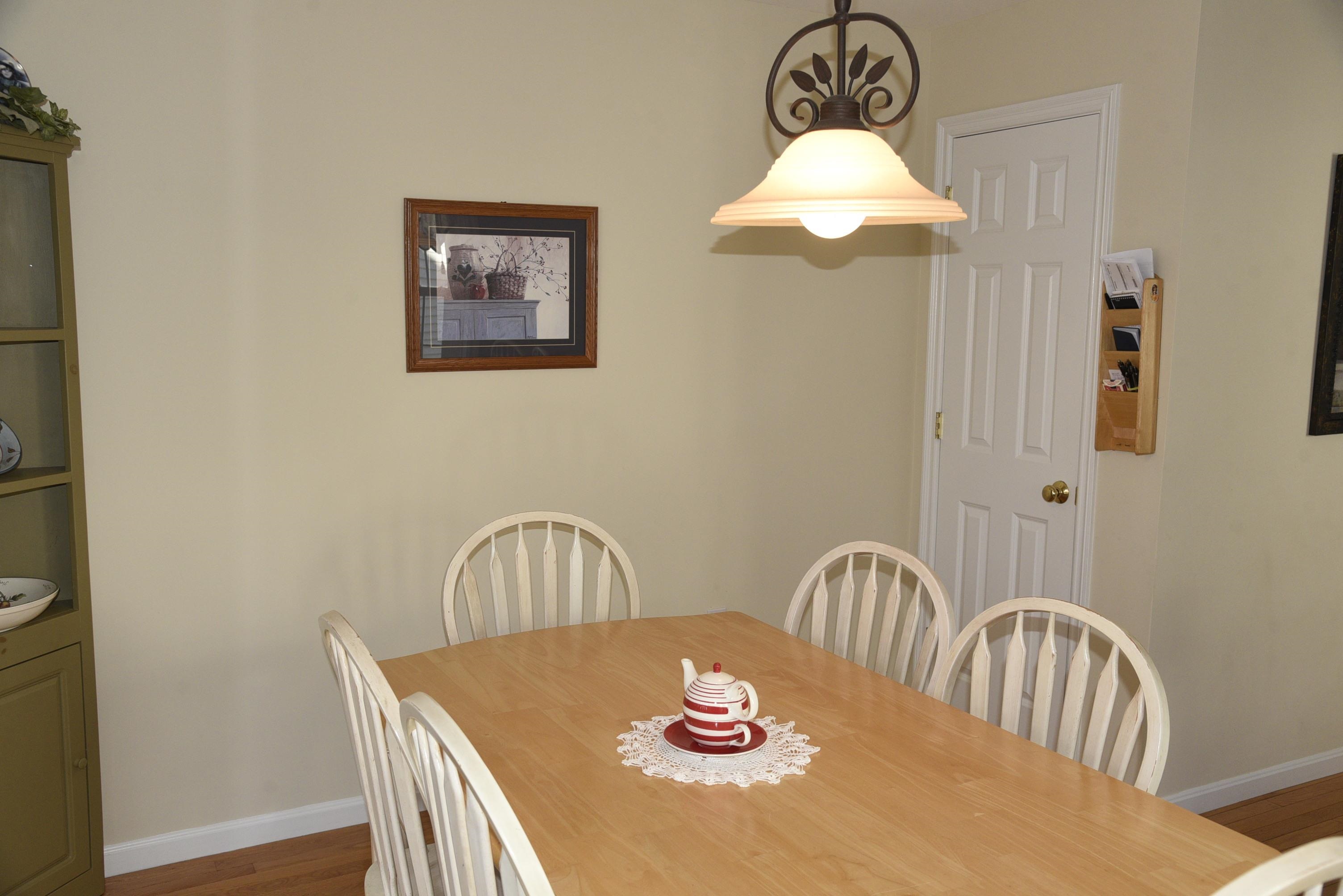 11 Royal Lane Raymond, NH 03077 - Photo 8 of 30