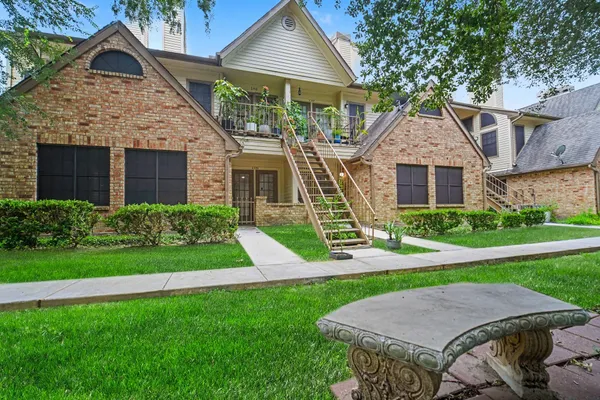 $130,000 | 2425 Holly Hall Street, Unit 139, Houston, TX 77054