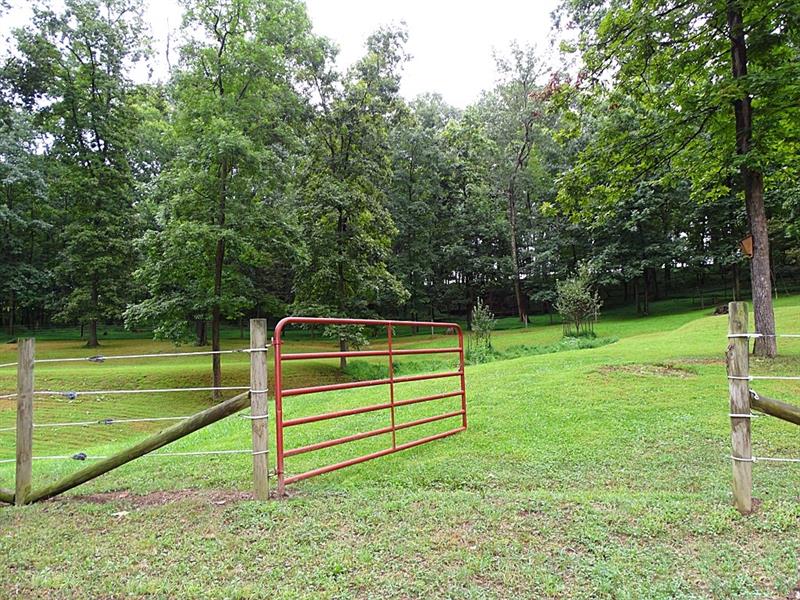 934 Sugar Run Road Eighty Four, PA 15330 - Photo 22 of 25