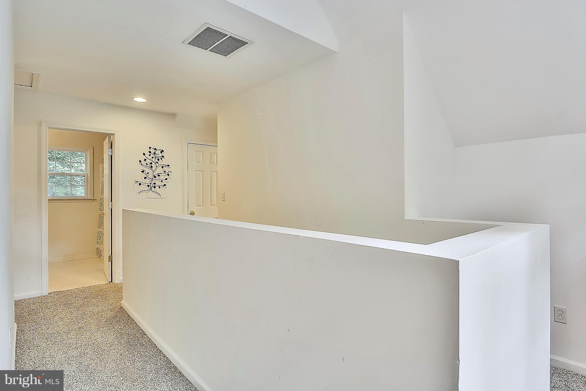 24882 Riverview Way Ridgely, MD 21660 - Photo 22 of 30 Upper Level landing