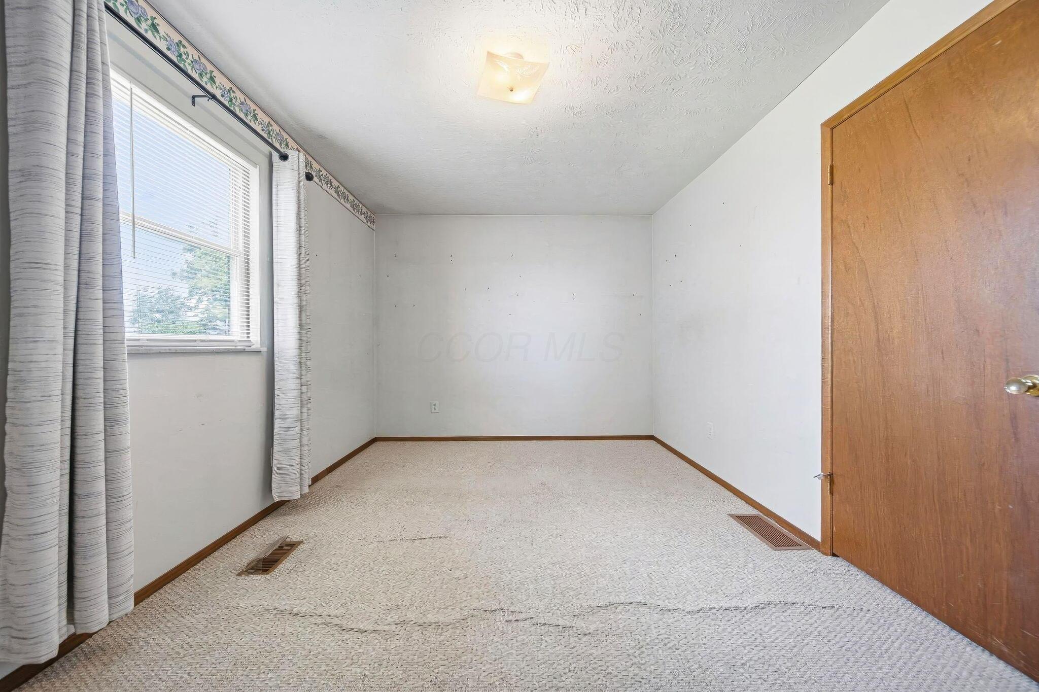 5332 Trabue Road Columbus, OH 43228 - Photo 26 of 55