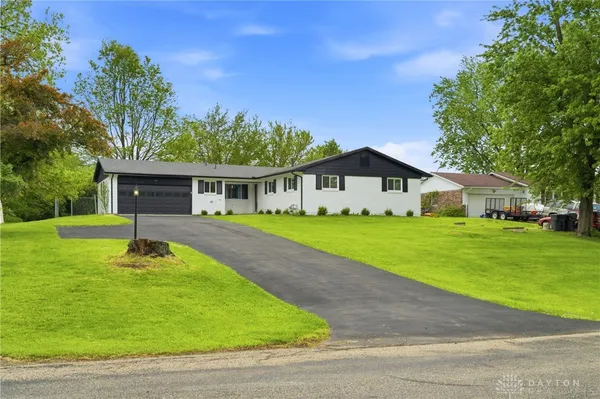 $349,900 | 2529 Marinette Drive, Springfield, OH 45503
