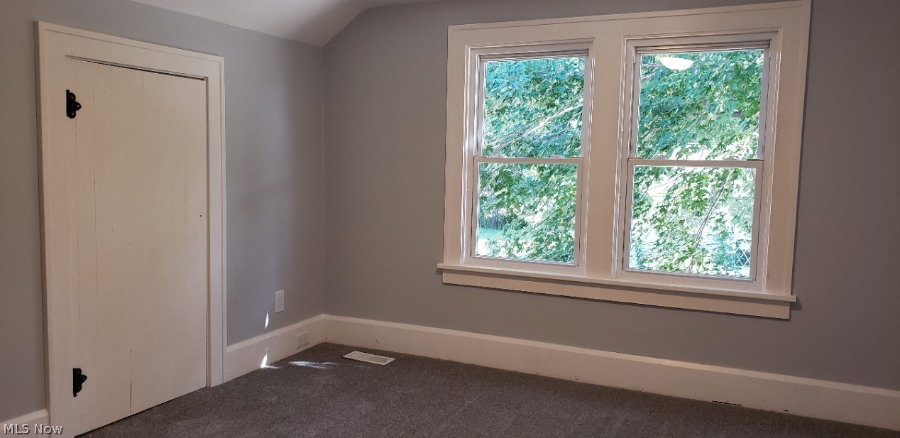 1090 North County Line Road Geneva, OH 44041 - Photo 21 of 32 Smaller upstairs bedroom
