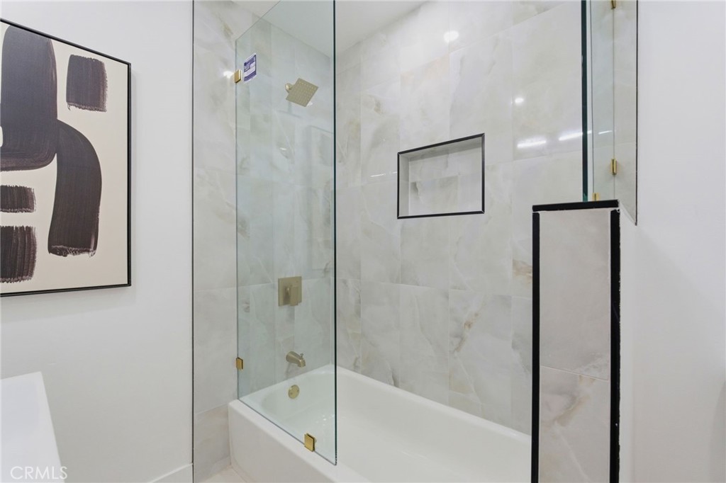 3516 Roxanne Avenue Long Beach, CA 90808 - Photo 18 of 32