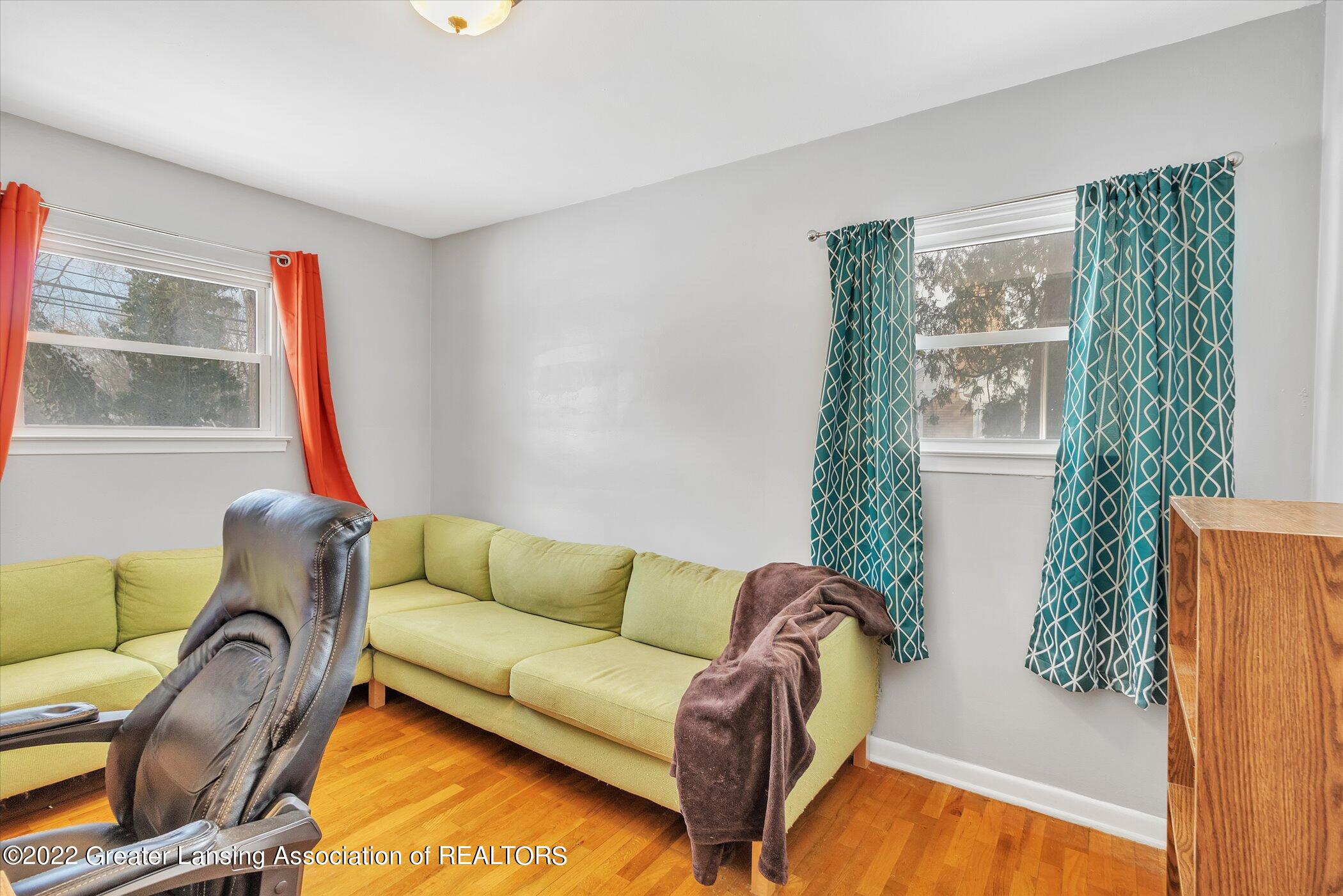 1010 North Waverly Road Lansing, MI 48917 - Photo 17 of 33 30-1010-N-Waverly-Rd-WindowStill-Real-Es