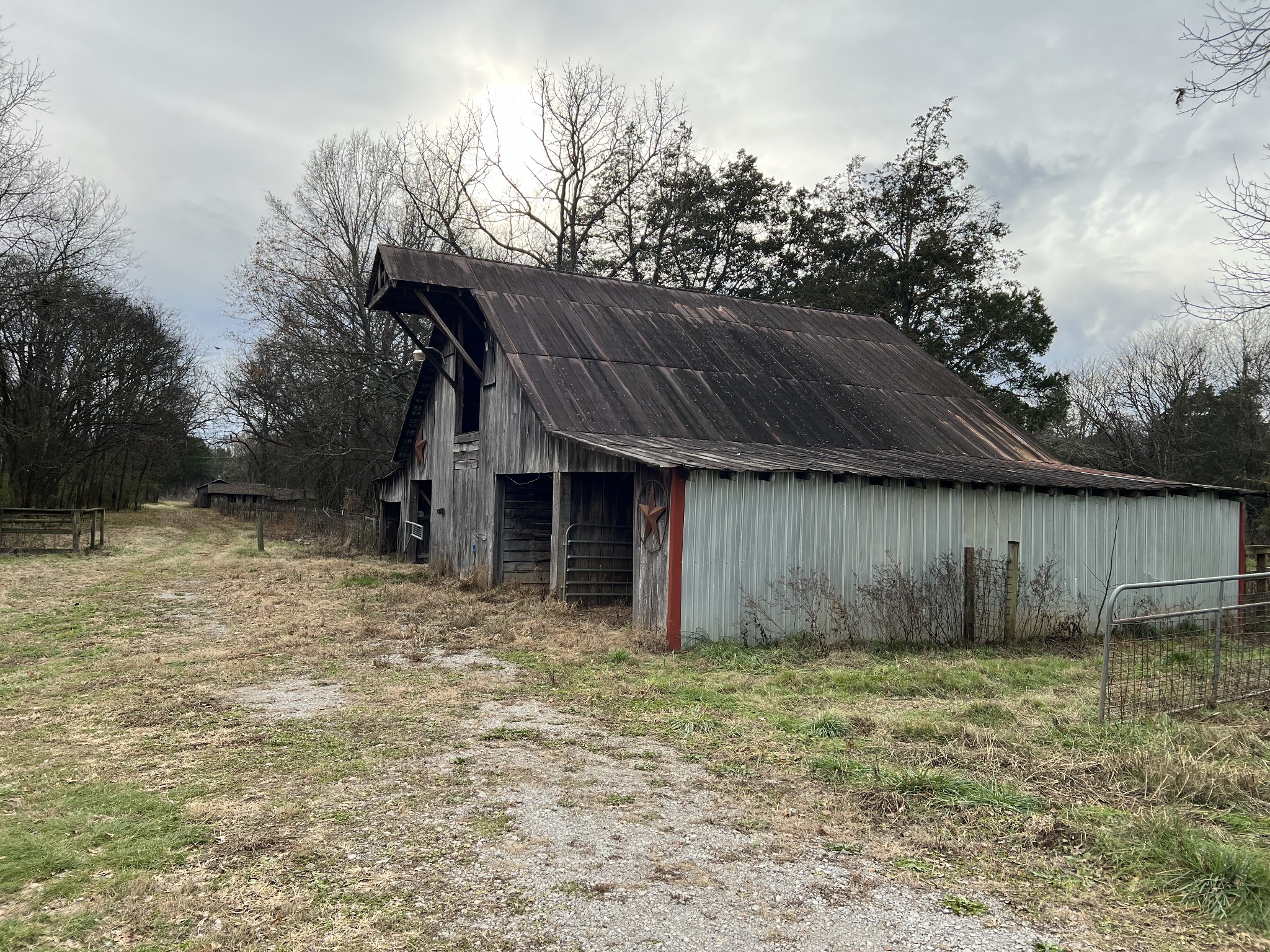 1 Pyles Road Chapel Hill, TN 37034 - Photo 25 of 32 a front view of house with a garden