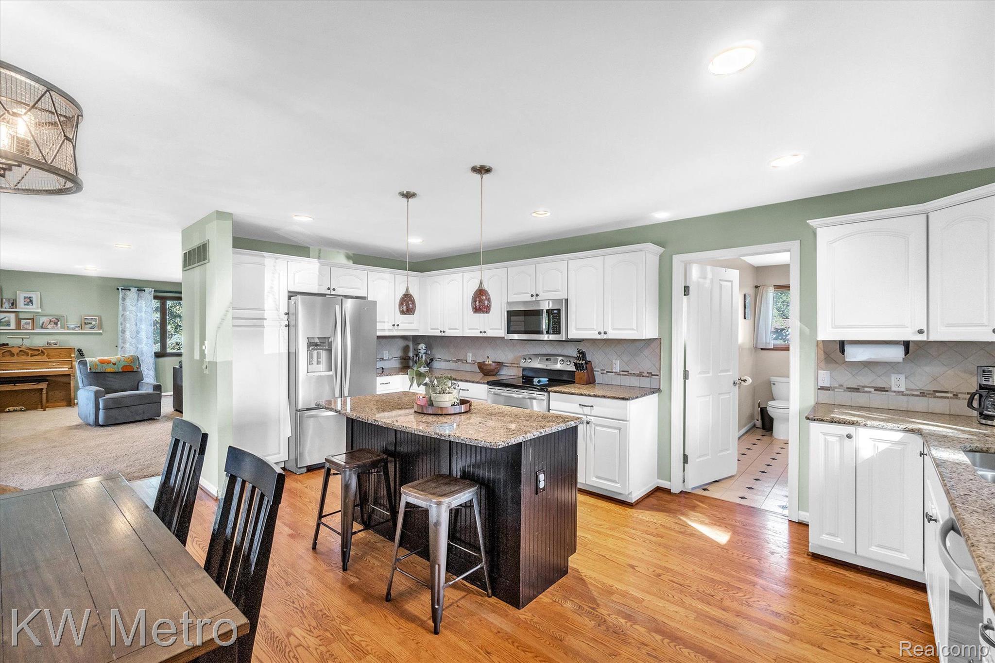 763 Clarkston Road Lake Orion, MI 48360 - Photo 9 of 33 Gallery Image 9