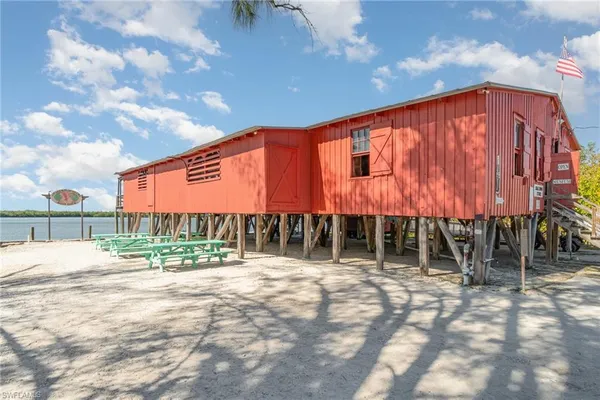 $229,900 | 1180 Chokoloskee Drive, Unit 32, Chokoloskee, FL 34138