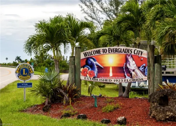 $229,900 | 1180 Chokoloskee Drive, Unit 32, Chokoloskee, FL 34138