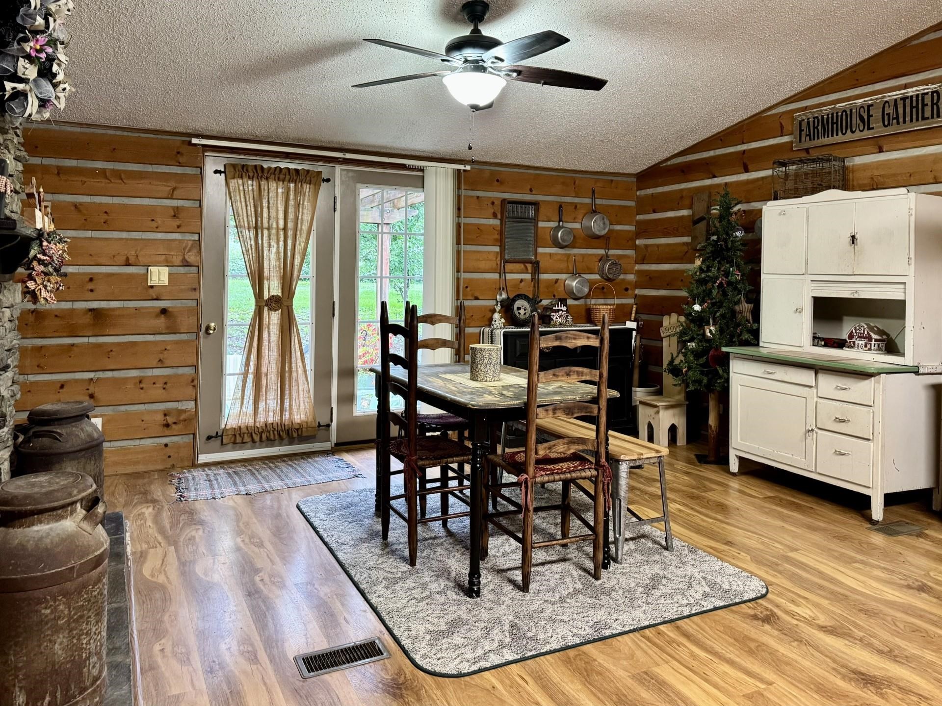 5904 Spring Hill Road Bridgewater, VA 22812 - Photo 11 of 39 Dining Room